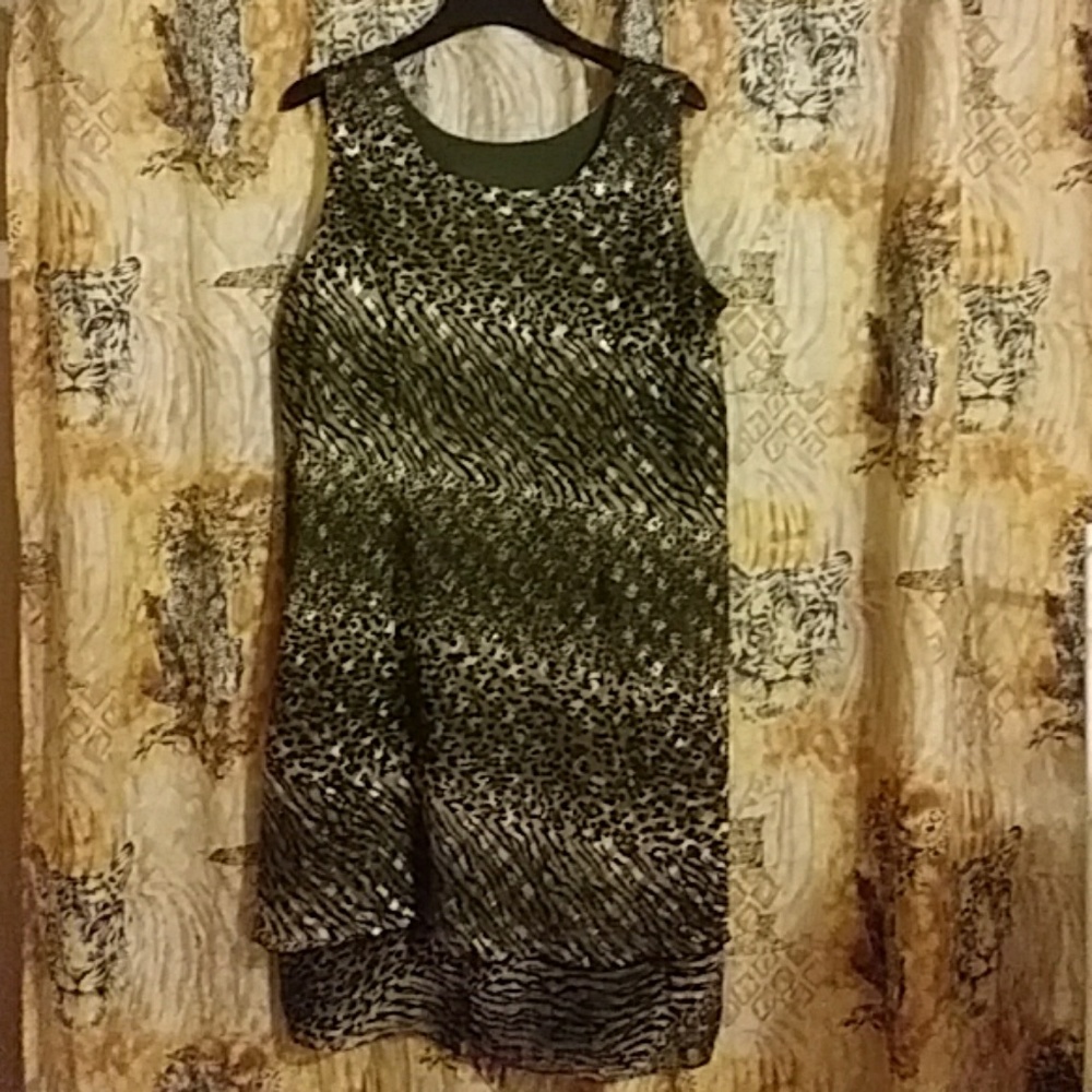 Two magen lee dress/cap hot leopard